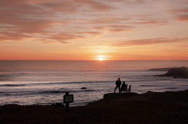 California bluff sanctuary with Pacific views and wellness-minded stillness