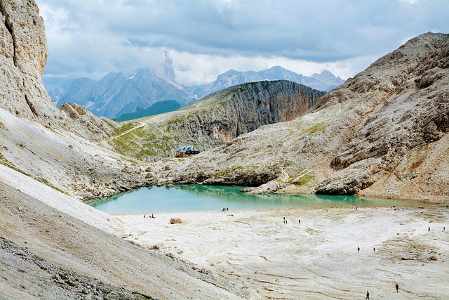 Kazakh foothill refuge centered on spacious land and uncluttered rest