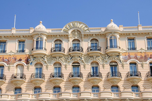 Monaco Hotels Near the Harbor