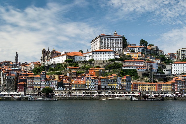 Porto Hotels for Riverside Evenings
