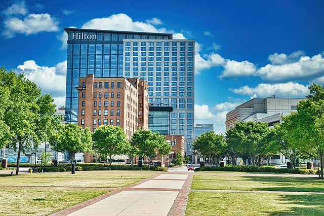 Hotels Near Waterfronts Worth Considering